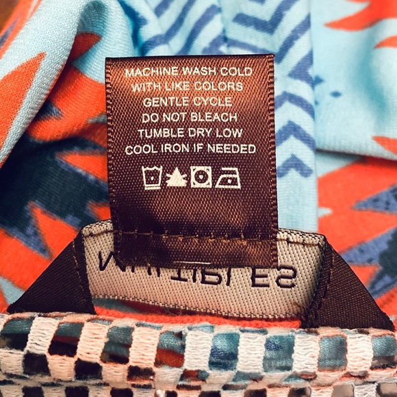 Multiples Blue White Red Aztec 3/4 Button Sleeves Western Perforated Cardigan PM - Picture 13 of 13